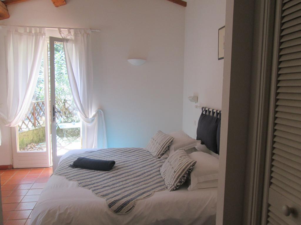 B&B Lei Bancaou La Garde-Freinet Habitación foto